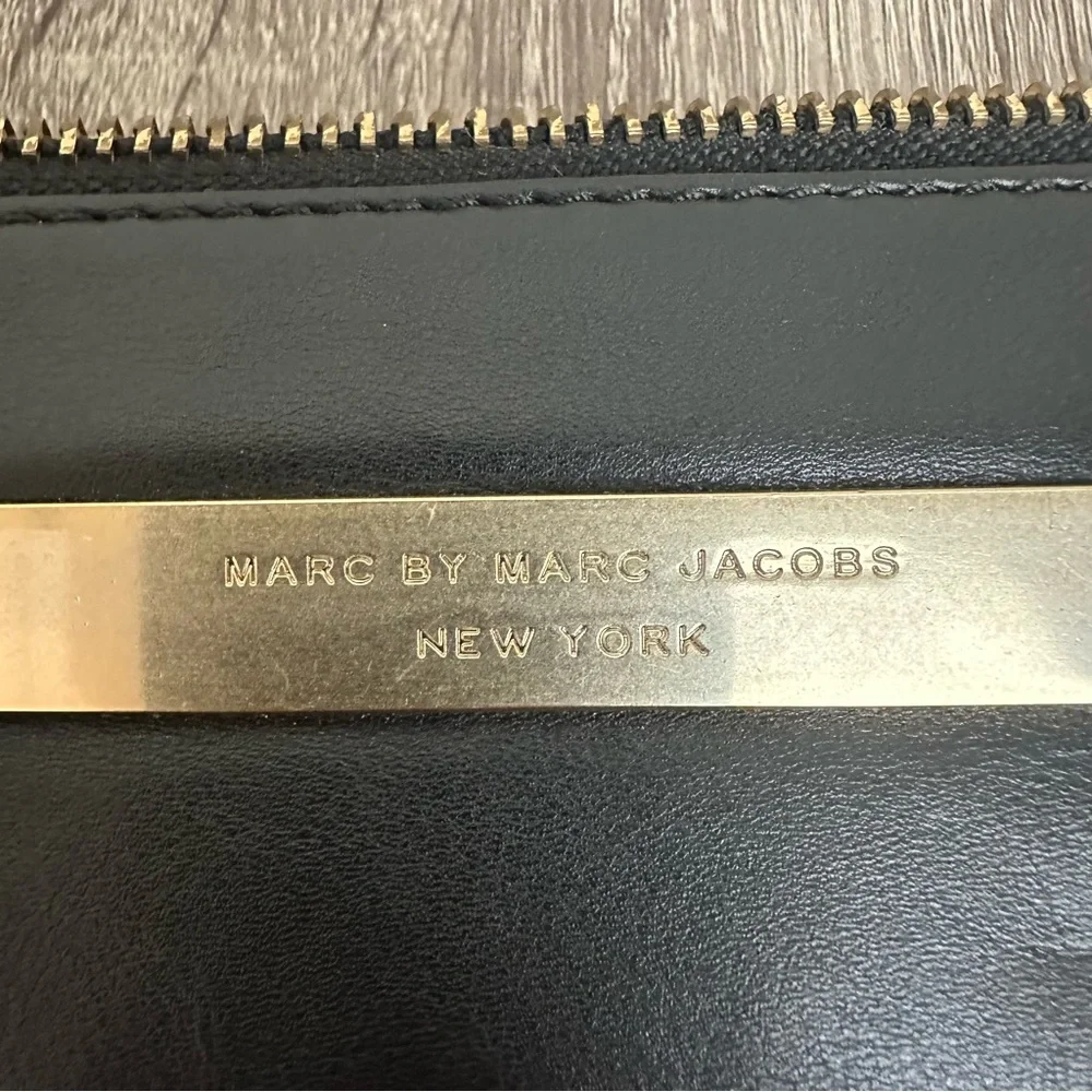 Marc By Marc Jacobs Tote Bag - Picture 11 of 16